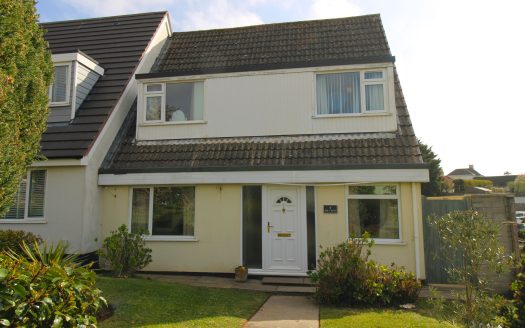 3 bedroom semi-detached house for sale