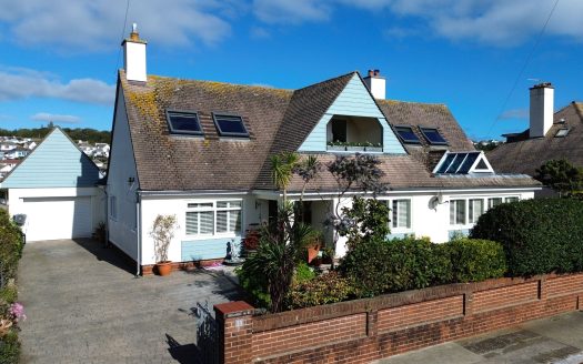 4 bedroom detached bungalow for sale