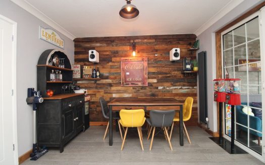 4 bedroom semi-detached house for sale